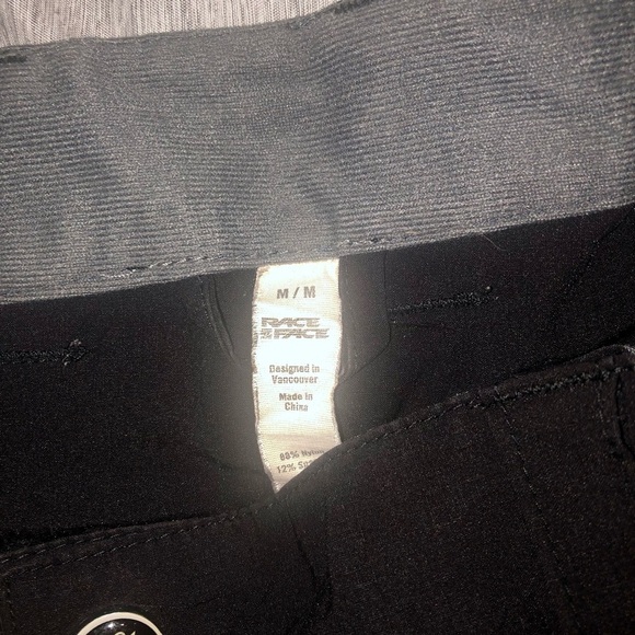 Raceface men’s lightweight black riding shorts sz medium - Picture 4 of 5